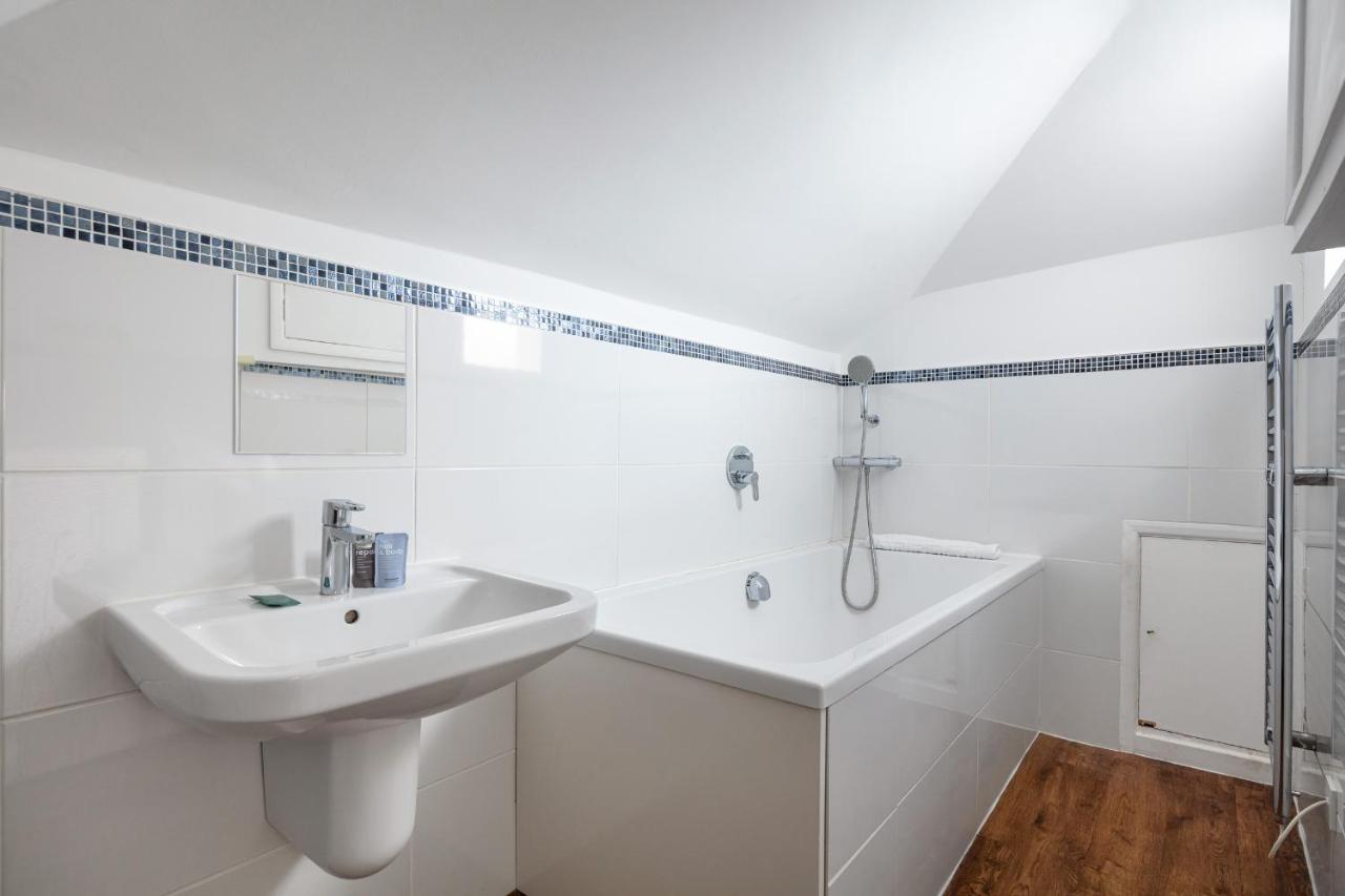 ווינדזור Castle Properties: The Duchess, 3 Bed Family Cottage מראה חיצוני תמונה